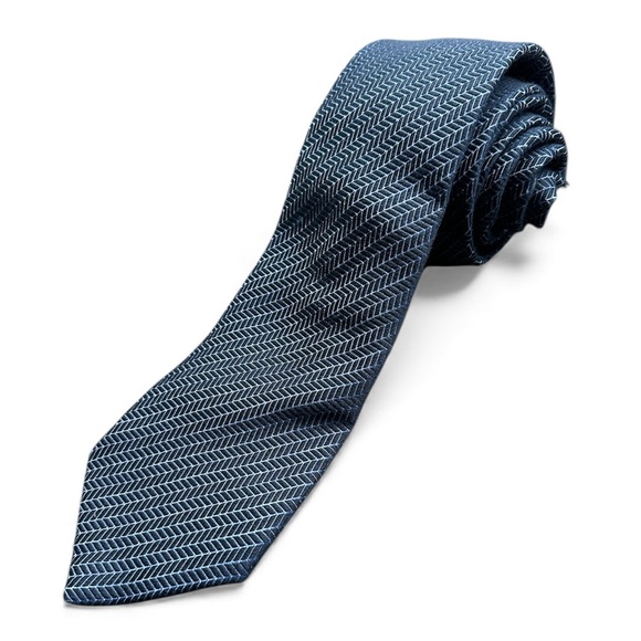 Charvet Paris Silk Chevron Tie — Blue Jacquard Luxury Necktie - Picture 2 of 3